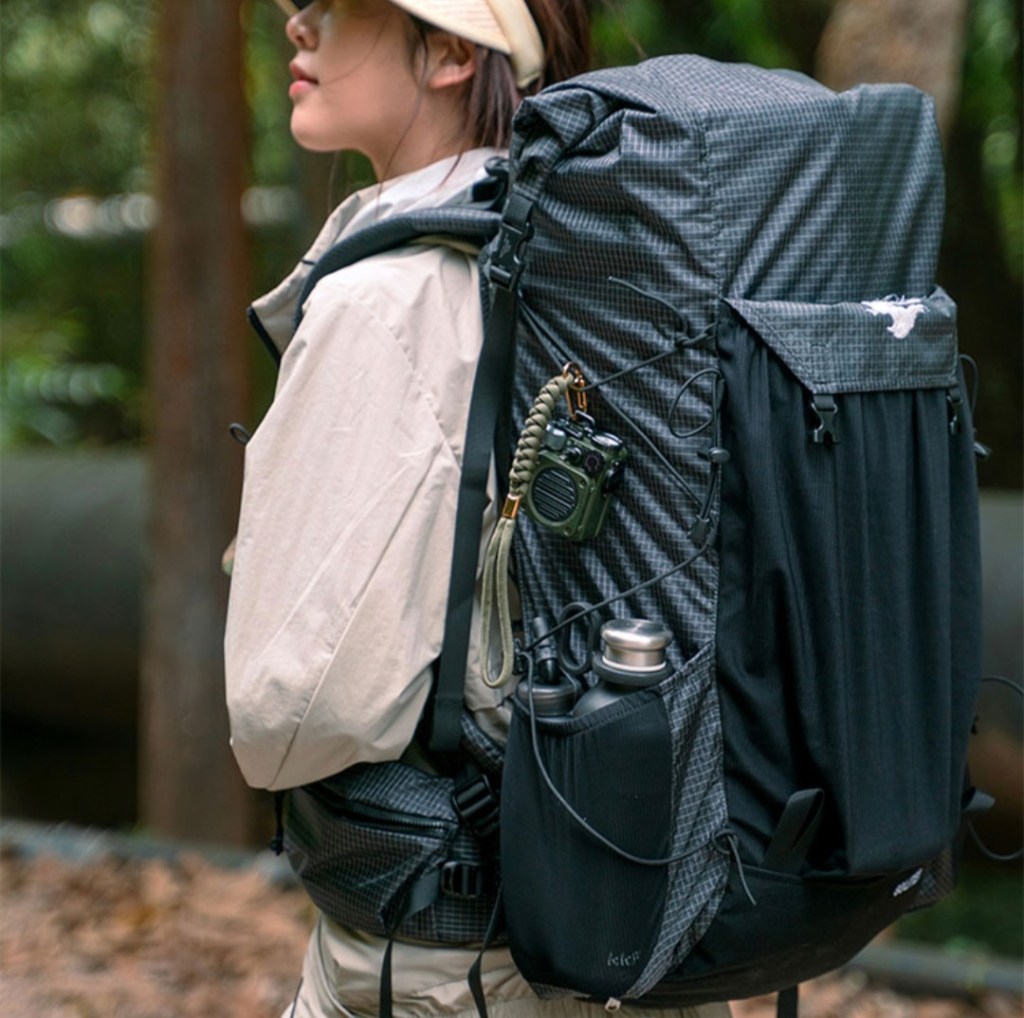 キャンプサイトでのMUZEN Wild Mini